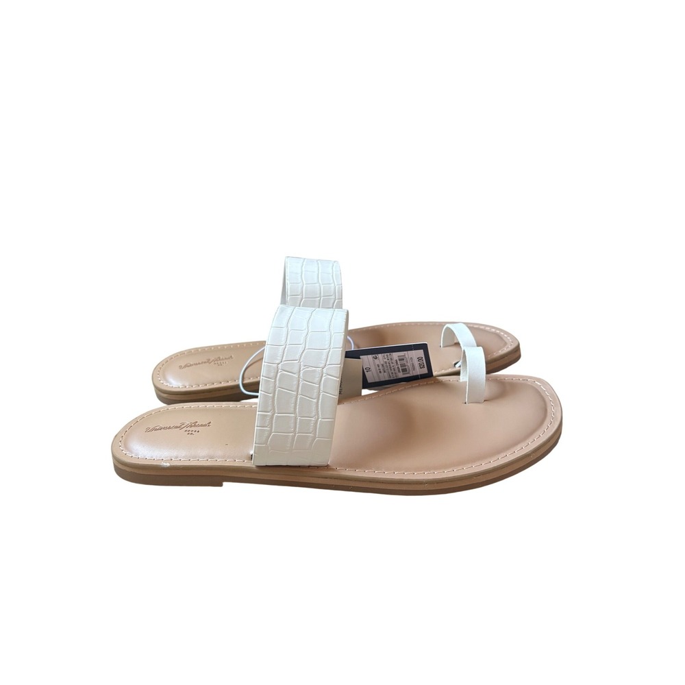 Universal Thread Juno White Croc Embossed Toe Loop Memory Foam Sandals 10 NEW